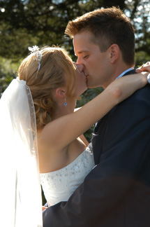 kissing - wedding photographers nailcote hall